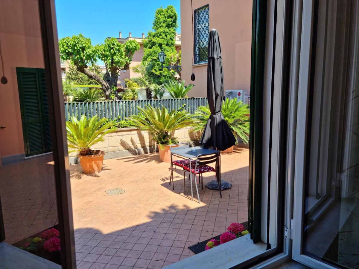 Il Casale Nel Parco Guesthouse Róma Kültér fotó