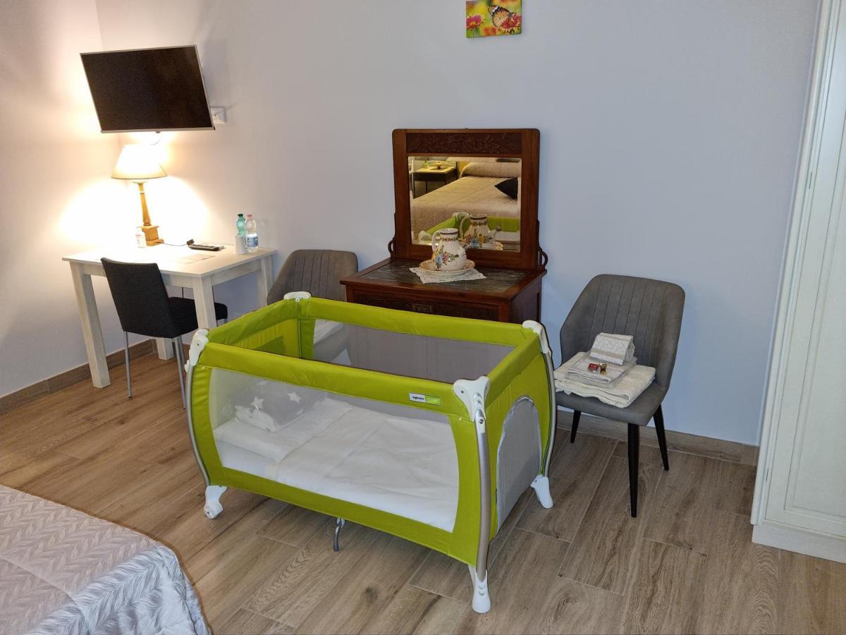Il Casale Nel Parco Guesthouse Róma Kültér fotó
