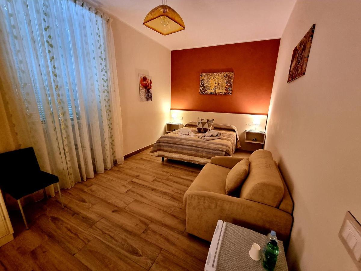 Il Casale Nel Parco Guesthouse Róma Kültér fotó